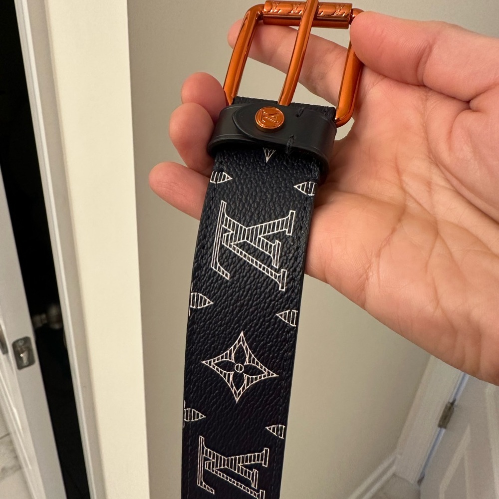 mens  louis vuitton belt voyager 35MM - Picture 2 of 9